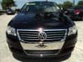 Deep Black - Passat Lux Sedan Photo No. 15
