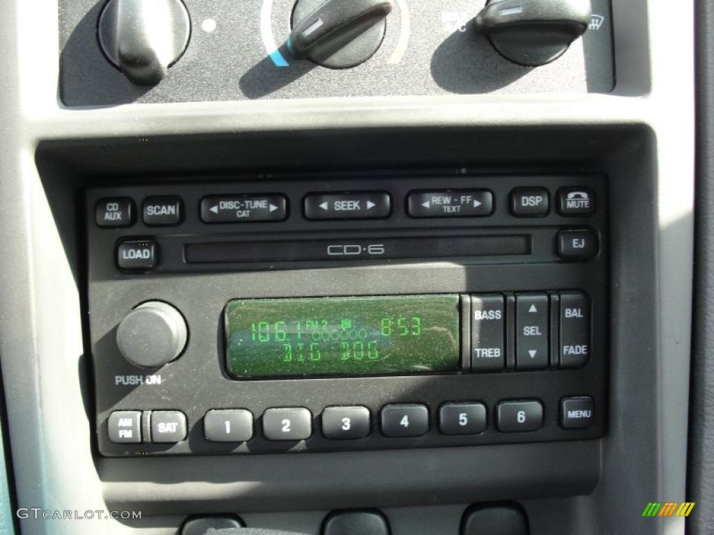 2004 Ford Mustang V6 Coupe Controls Photo #48403843