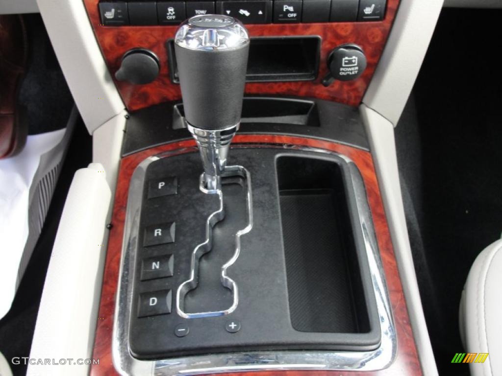 2006 Jeep Commander Limited 5 Speed Automatic Transmission Photo #48404608