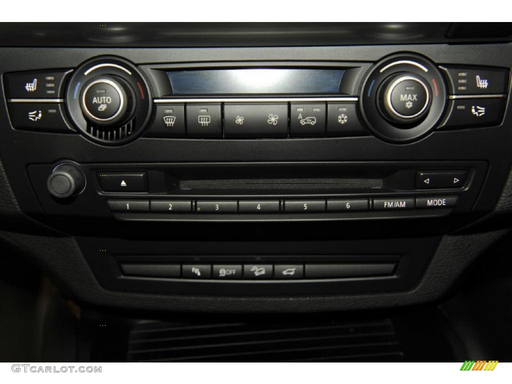 2010 BMW X6 xDrive35i Controls Photo #48405469