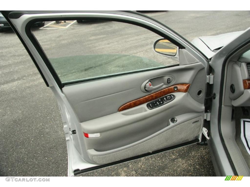2001 Buick LeSabre Limited Medium Gray Door Panel Photo #48406306