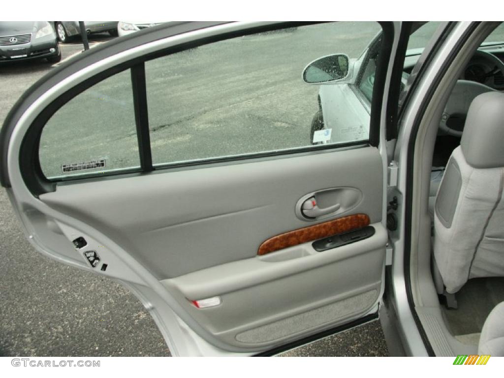 2001 Buick LeSabre Limited Medium Gray Door Panel Photo #48406318