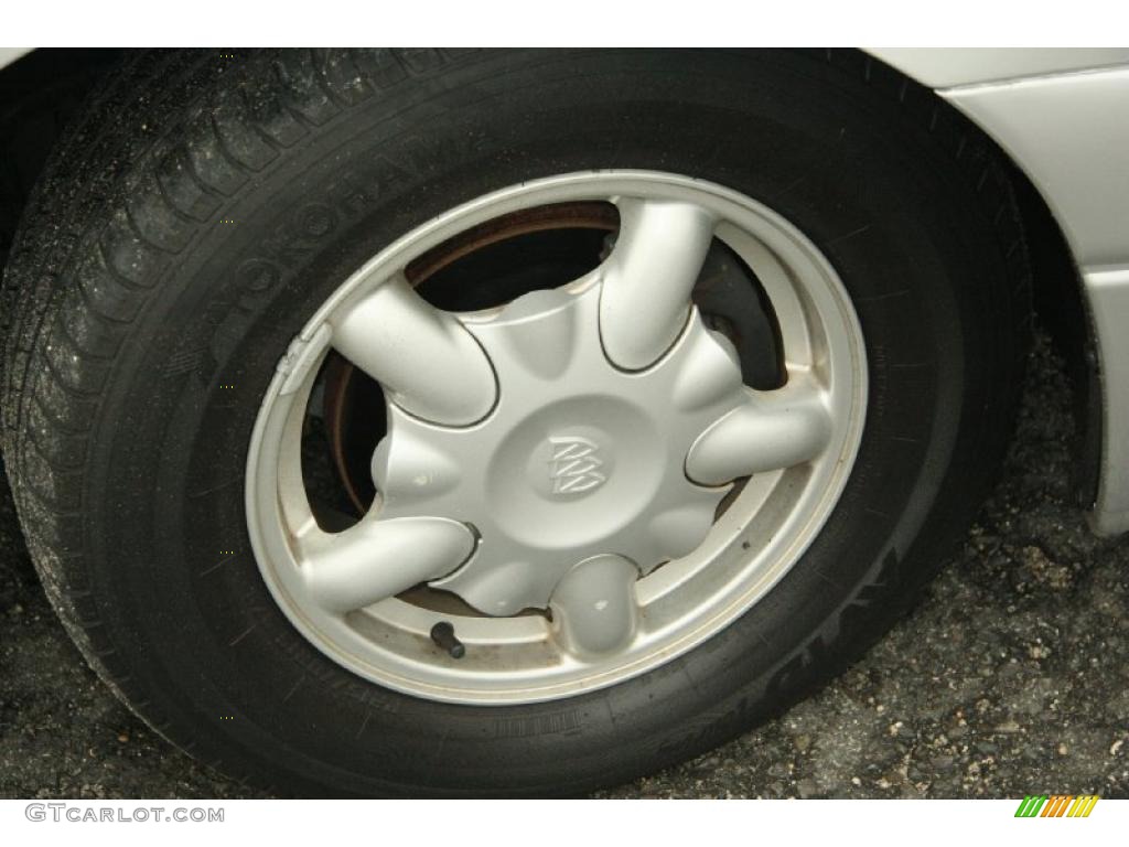 2001 Buick LeSabre Limited Wheel Photo #48406366