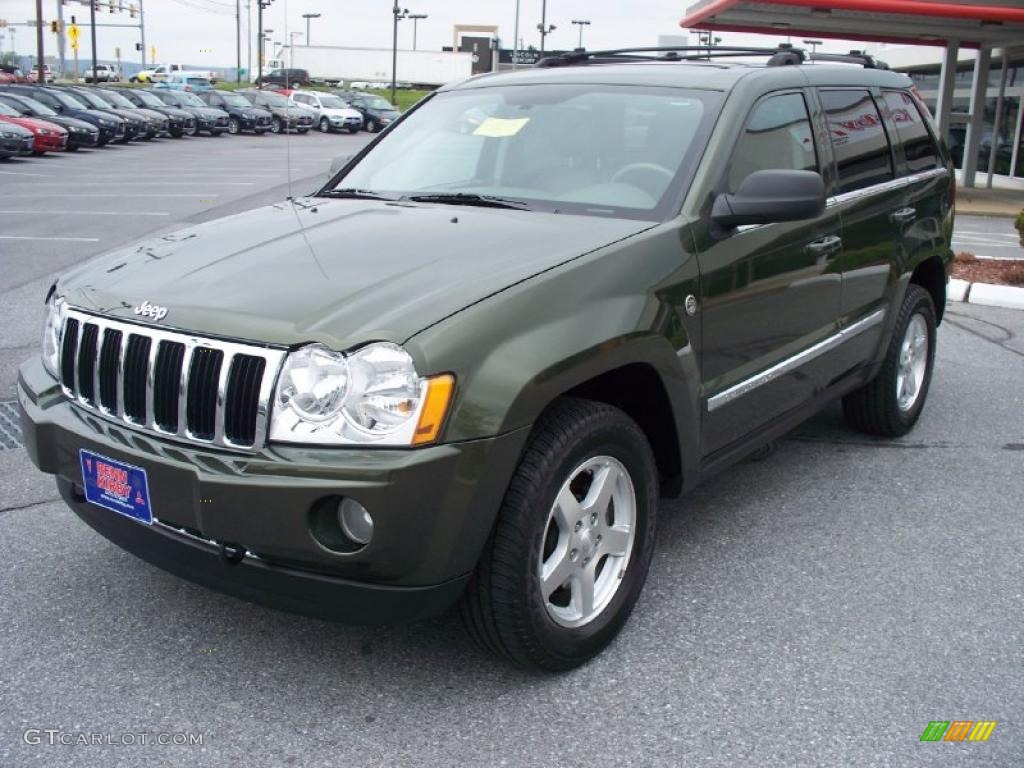 2007 Grand Cherokee Limited 4x4 - Jeep Green Metallic / Dark Khaki/Light Graystone photo #1