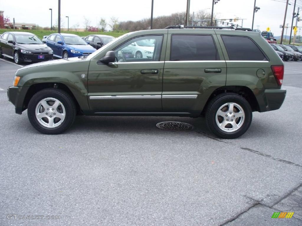 2007 Grand Cherokee Limited 4x4 - Jeep Green Metallic / Dark Khaki/Light Graystone photo #2