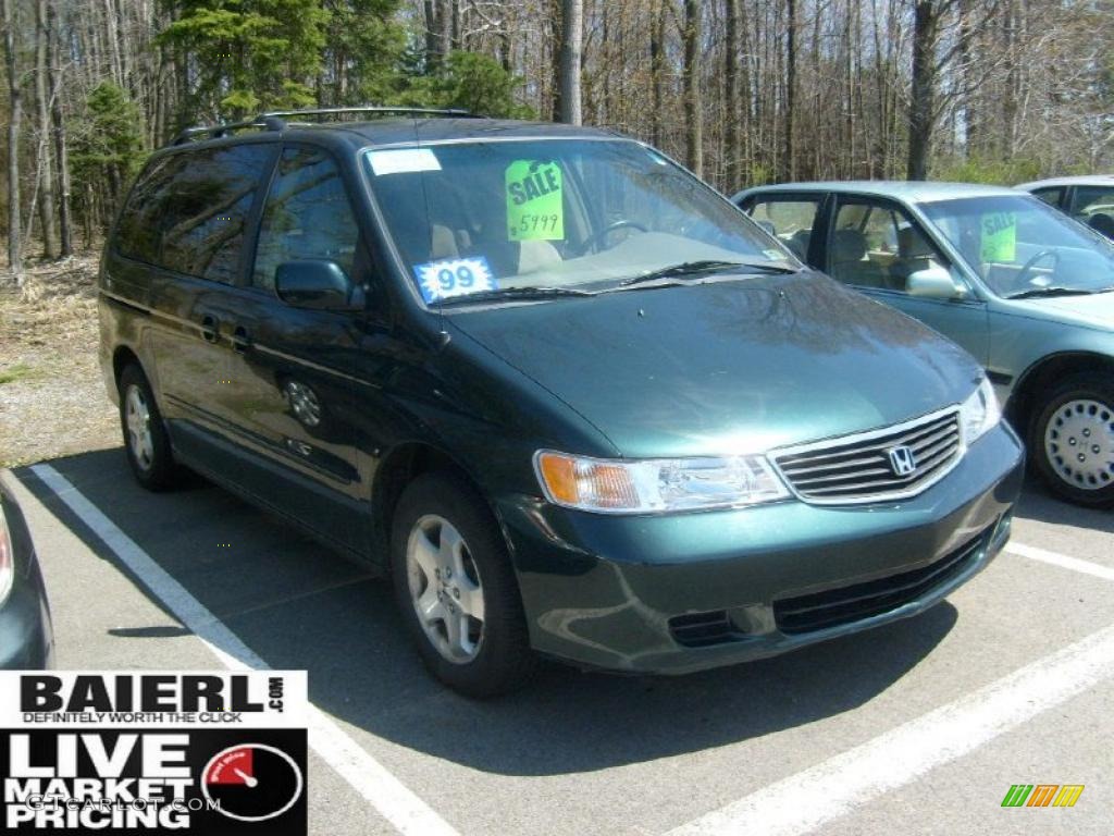 Dark Emerald Pearl Honda Odyssey