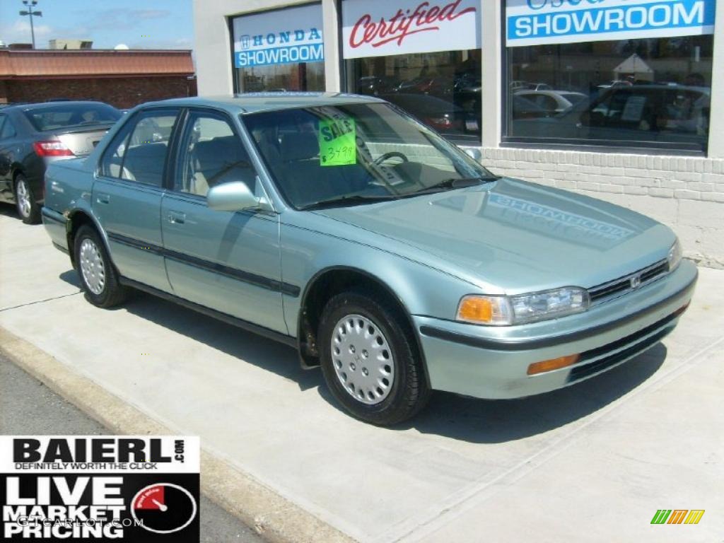 1992 Accord LX Sedan - Opal Green Metallic / Beige photo #1