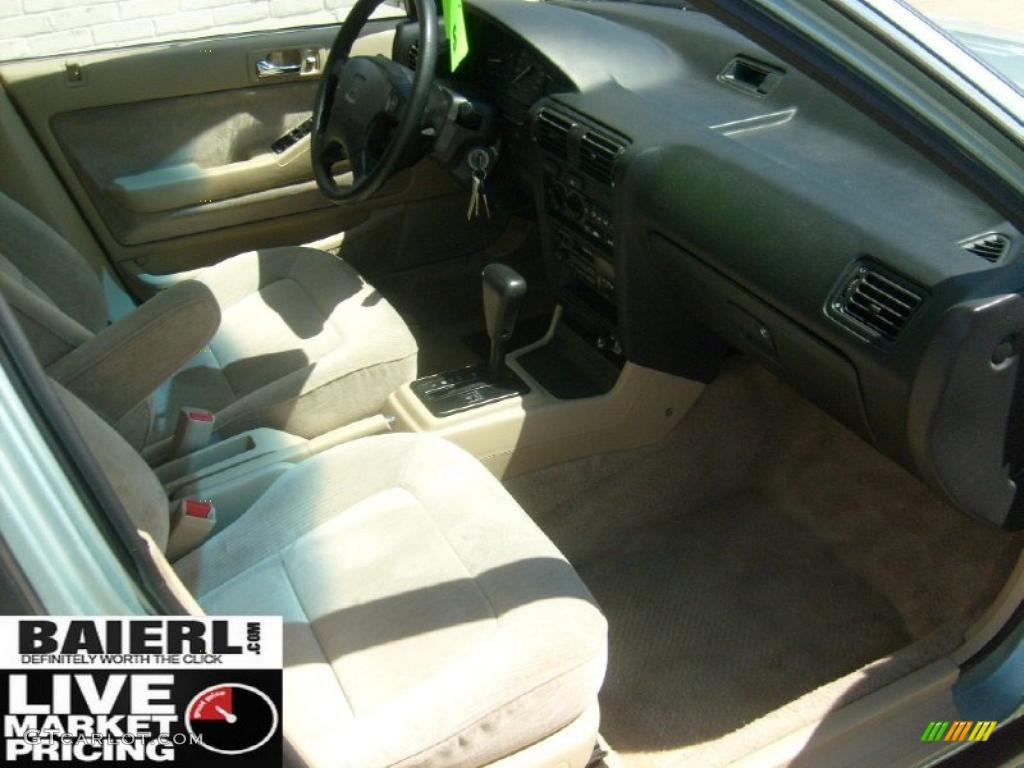 1992 Accord LX Sedan - Opal Green Metallic / Beige photo #16