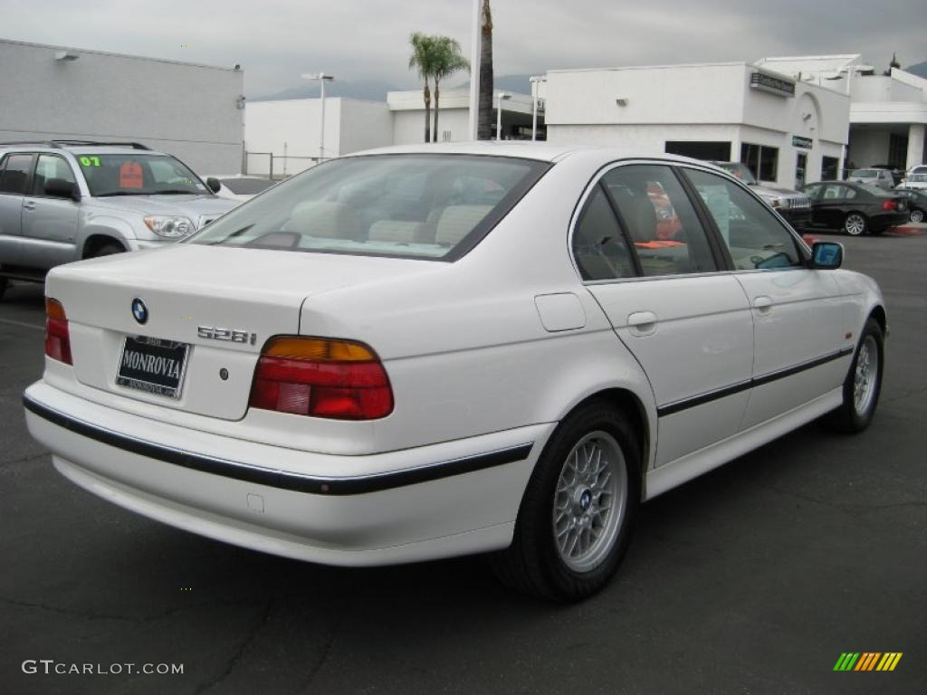 2000 5 Series 528i Sedan - Alpine White / Sand photo #12