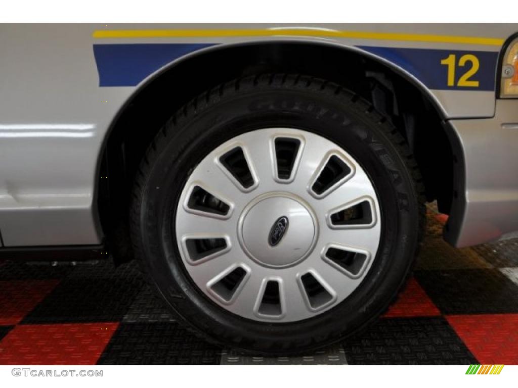 2009 Ford Crown Victoria Police Interceptor Wheel Photo #48409234