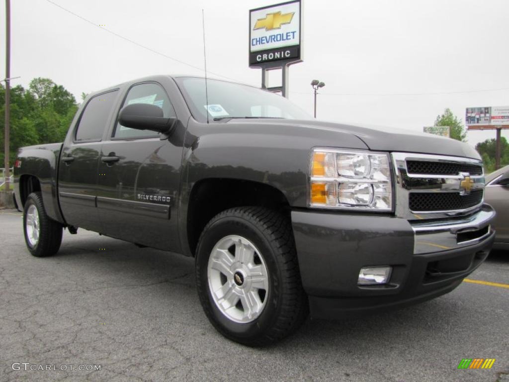 Taupe Gray Metallic Chevrolet Silverado 1500