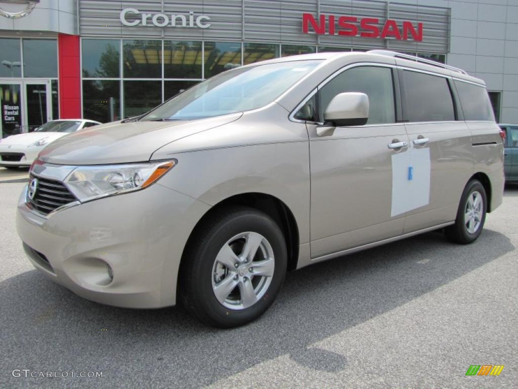 Titanium Beige Nissan Quest