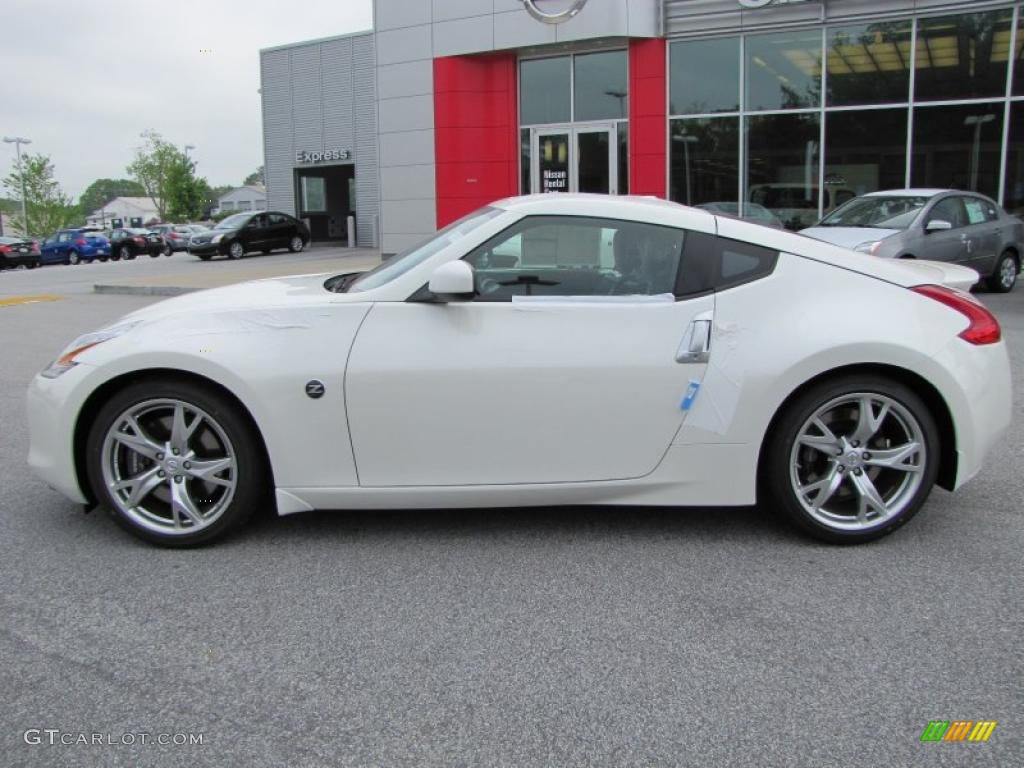 Nissan 370z pearl white paint code #9