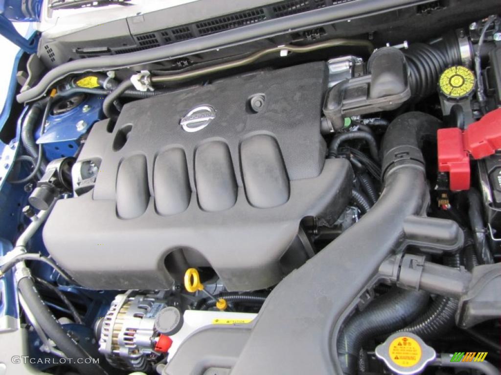 2011 Nissan Versa 1.8 SL Hatchback Engine Photos