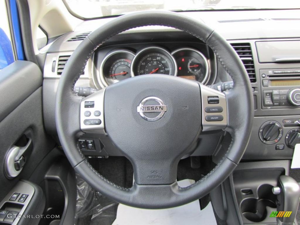 2011 Nissan Versa 1.8 SL Hatchback Charcoal Steering Wheel Photo #48418453