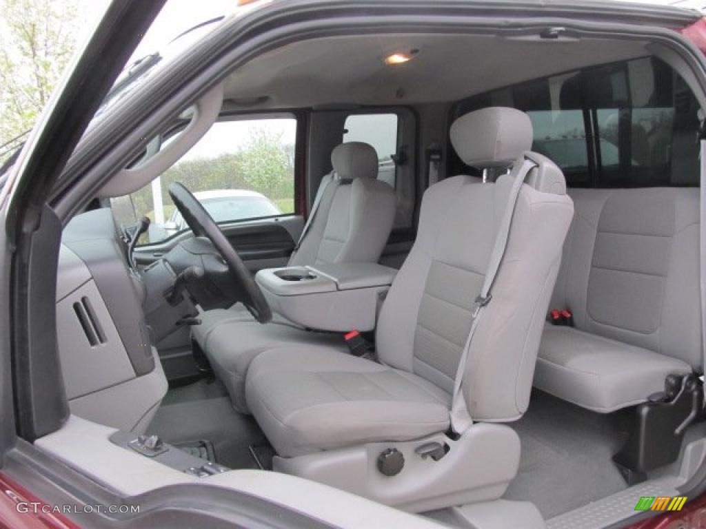 Medium Flint Interior 2005 Ford F250 Super Duty XLT SuperCab 4x4 Photo #48419377