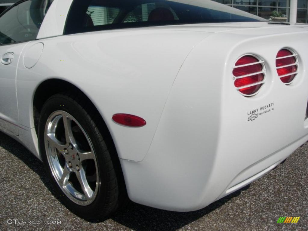 2000 Corvette Coupe - Arctic White / Torch Red photo #9