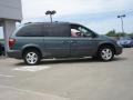 Magnesium Pearl - Grand Caravan SXT Photo No. 2