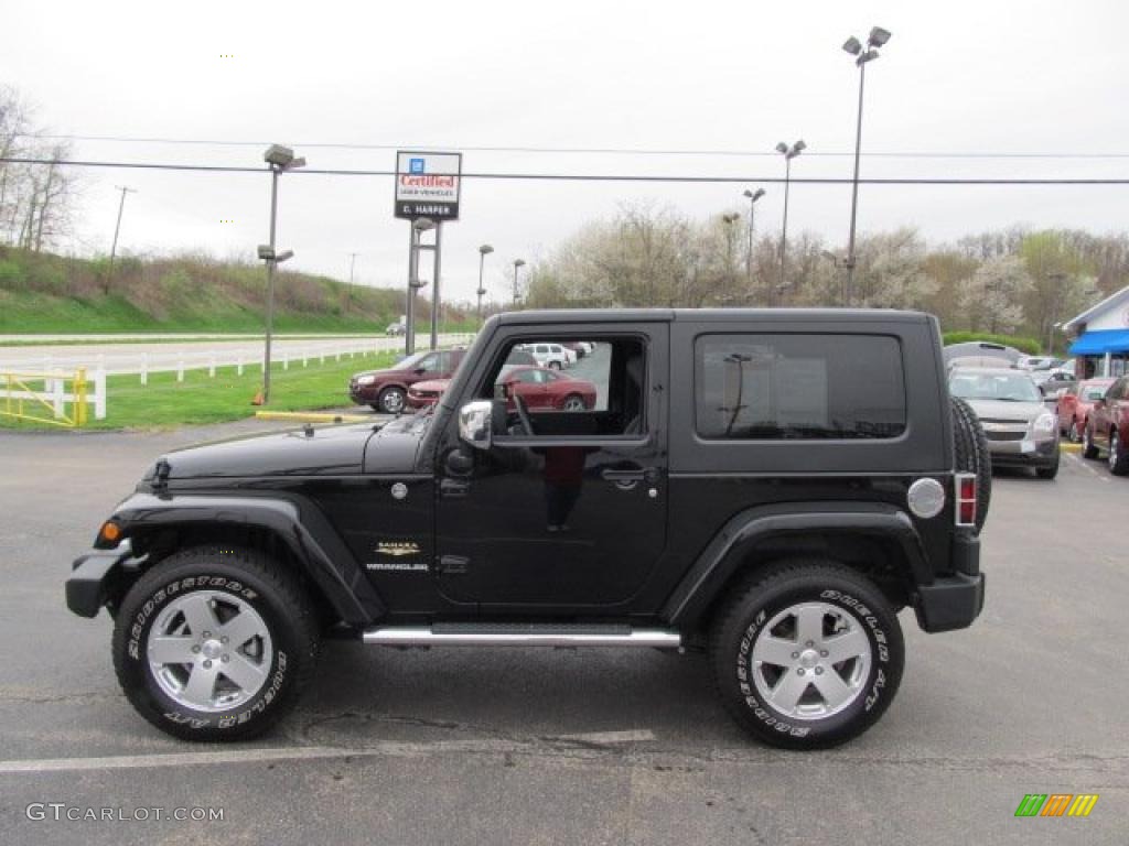 Black 2010 Jeep Wrangler Sahara 4x4 Exterior Photo #48423055