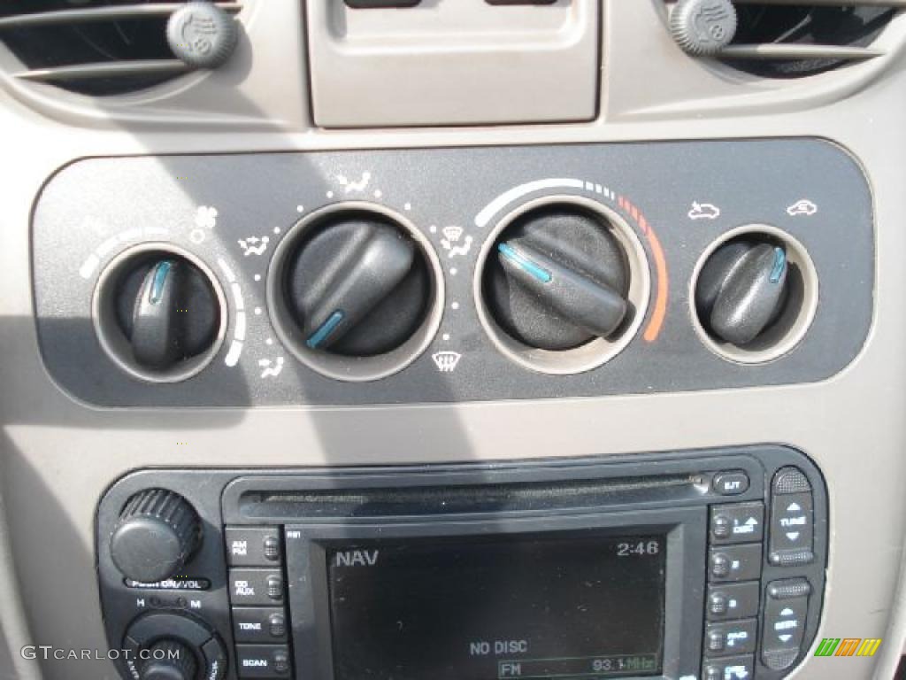 2005 Chrysler PT Cruiser GT Convertible Controls Photo #48423880