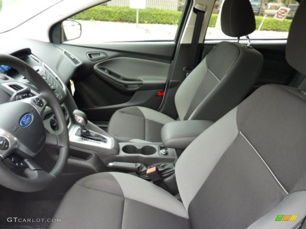 Charcoal Black Interior 2012 Ford Focus SE 5-Door Photo #48424813