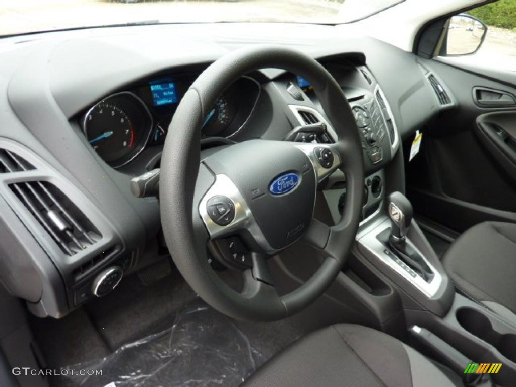 2012 Ford Focus SE 5-Door Charcoal Black Steering Wheel Photo #48424840