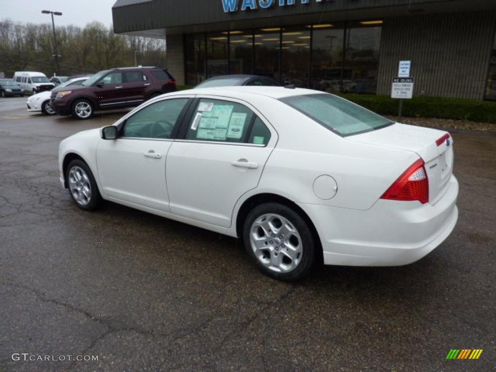 2011 Fusion SE - White Suede / Medium Light Stone photo #2