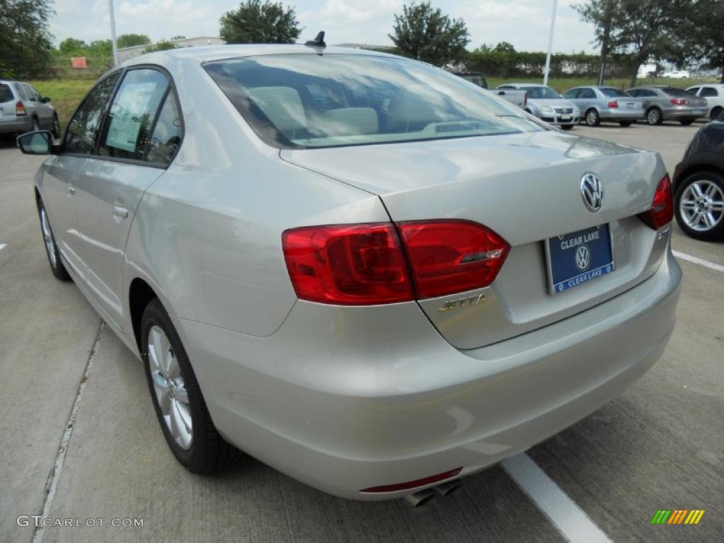 2011 Jetta SE Sedan - White Gold Metallic / Cornsilk Beige photo #5