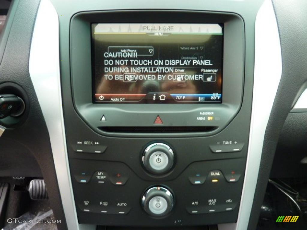 2011 Ford Explorer XLT 4WD Controls Photo #48426478