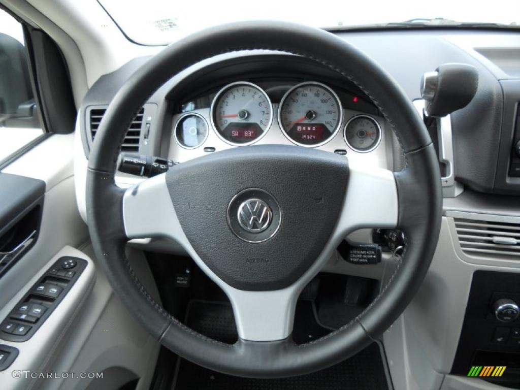 2009 Volkswagen Routan SEL Aero Grey Steering Wheel Photo #48427528