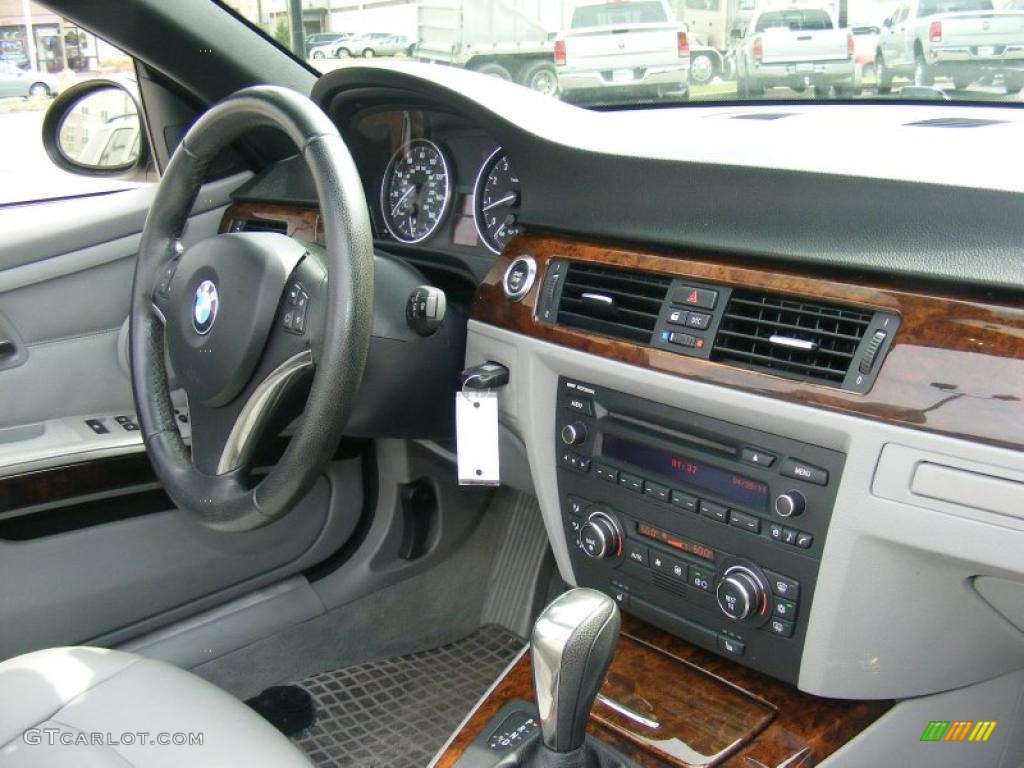 2008 BMW 3 Series 328i Convertible Controls Photo #48428923