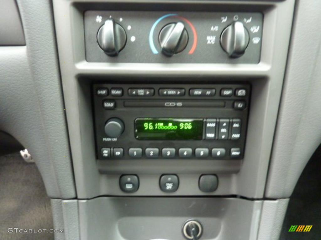 2001 Ford Mustang Bullitt Coupe Controls Photos