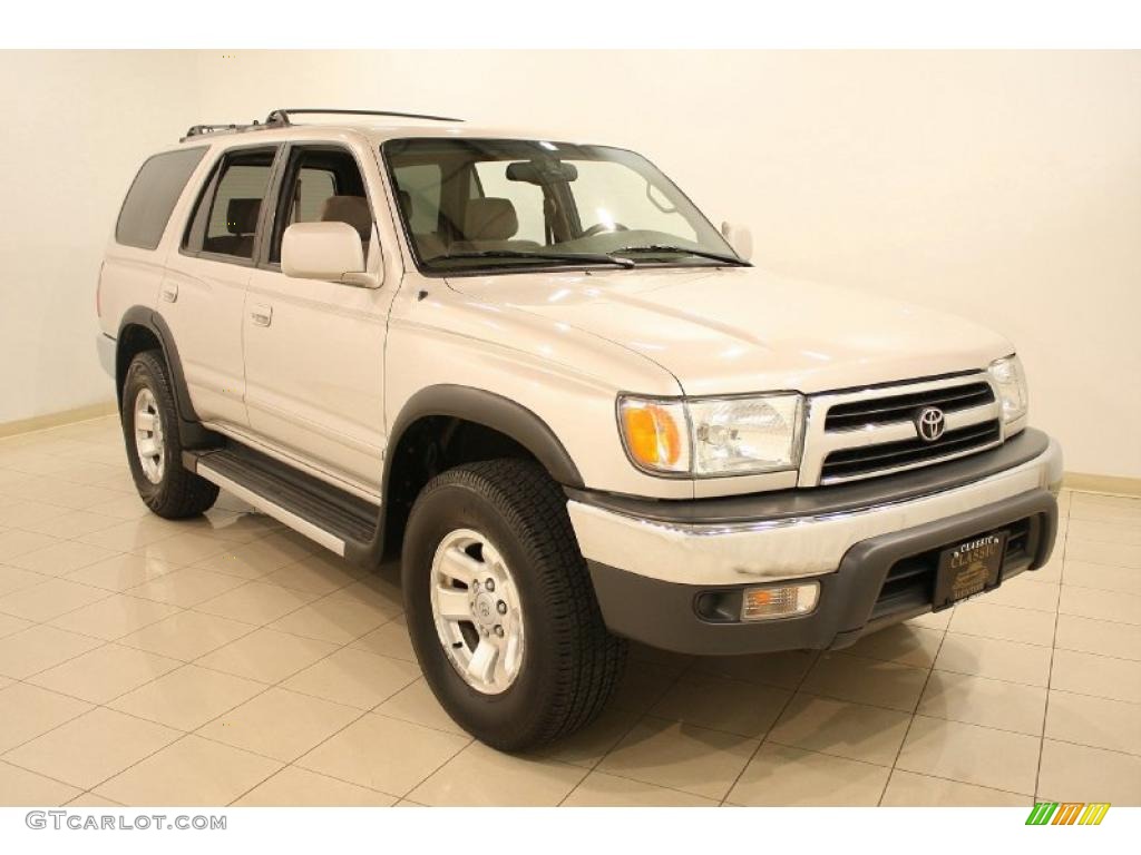 1999 4Runner SR5 - Desert Dune Metallic / Oak photo #1