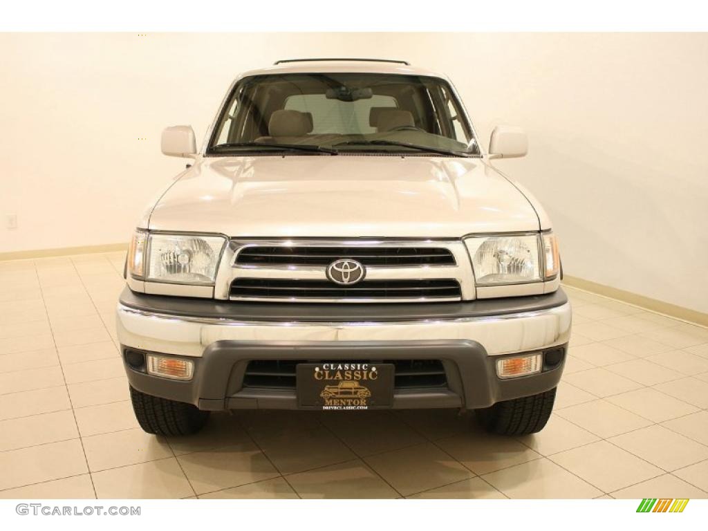 1999 4Runner SR5 - Desert Dune Metallic / Oak photo #2
