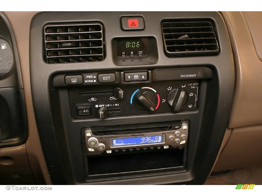 1999 4Runner SR5 - Desert Dune Metallic / Oak photo #11