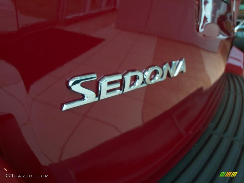 2011 Sedona LX - Claret Red / Gray photo #8