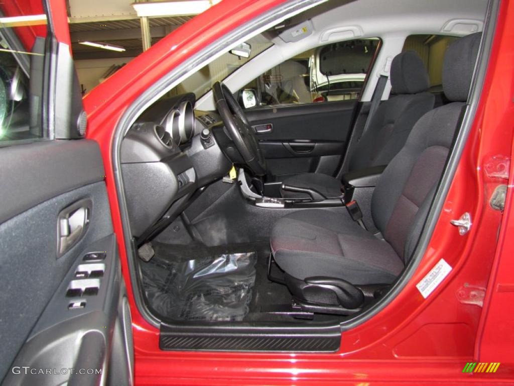 Black/Red Interior 2005 Mazda MAZDA3 s Sedan Photo #48433581