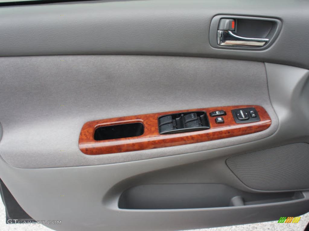 2004 Toyota Camry XLE Stone Door Panel Photo #48433725