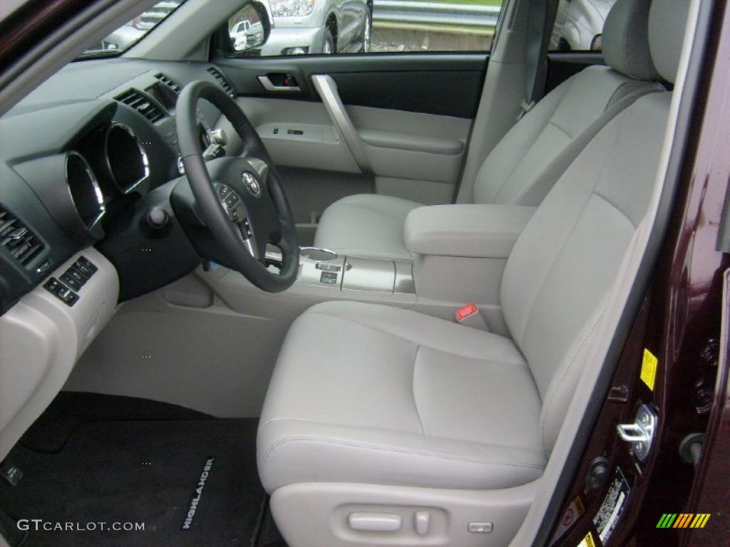 Ash Interior 2011 Toyota Highlander V6 4WD Photo #48433953