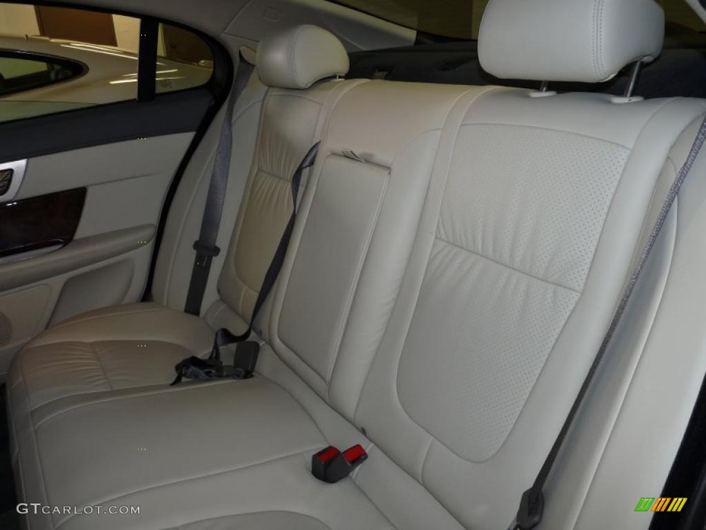 2011 XF Premium Sport Sedan - Vapour Grey Metallic / Ivory White/Oyster Grey photo #17
