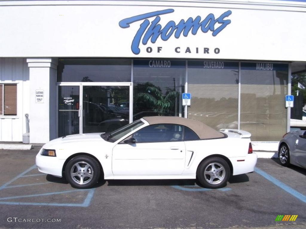 2003 Mustang V6 Convertible - Oxford White / Medium Parchment photo #1