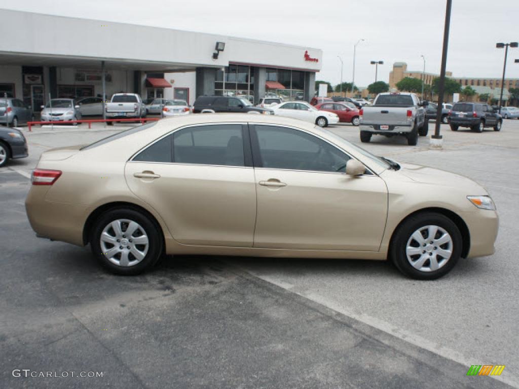 Sandy Beach Metallic 2010 Toyota Camry LE Exterior Photo #48434760