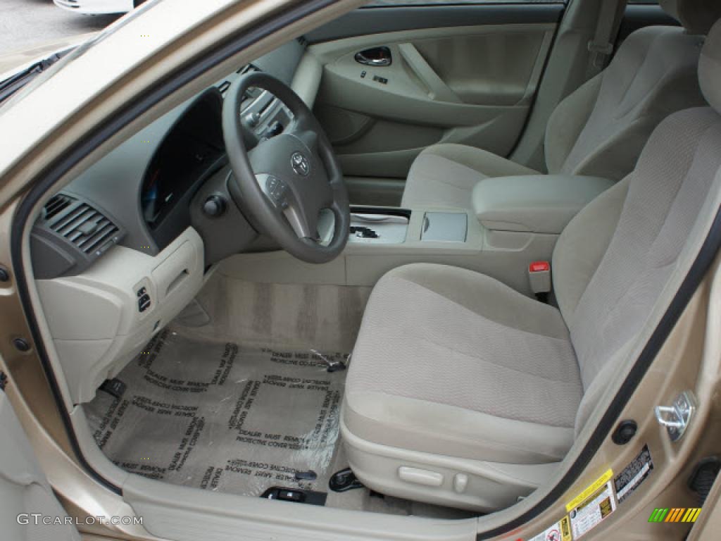 Bisque Interior 2010 Toyota Camry LE Photo #48434829