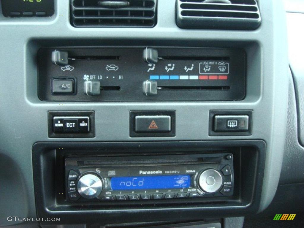 2000 Toyota RAV4 Standard RAV4 Model Controls Photo #48435480