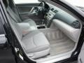 Black - Camry SE Photo No. 16