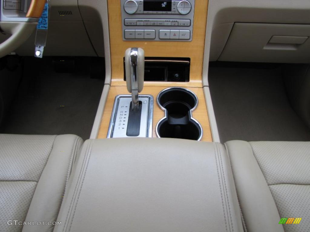 2007 Navigator Ultimate - Light French Silk Metallic / Camel photo #28