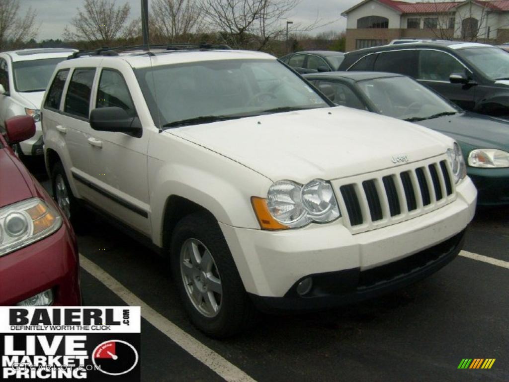 2008 Grand Cherokee Laredo 4x4 - Stone White / Dark Slate Gray photo #1