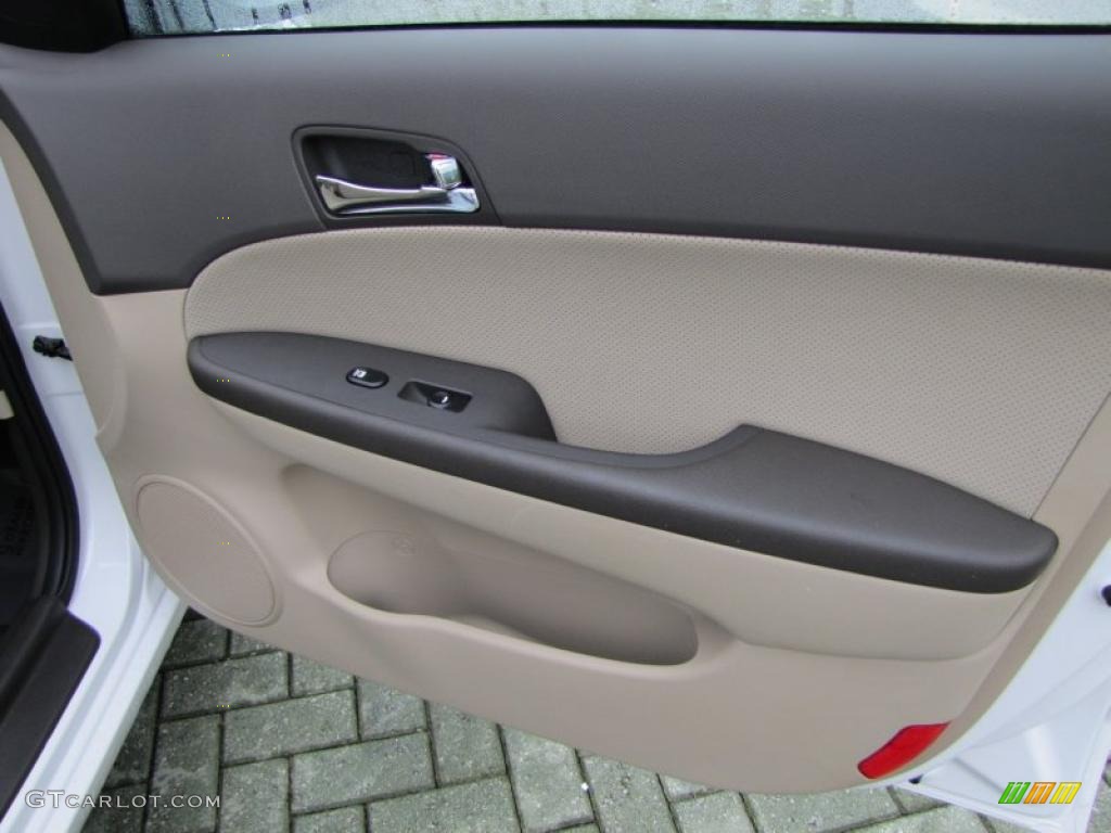 2011 Hyundai Elantra Touring SE Gray Door Panel Photo #48437478