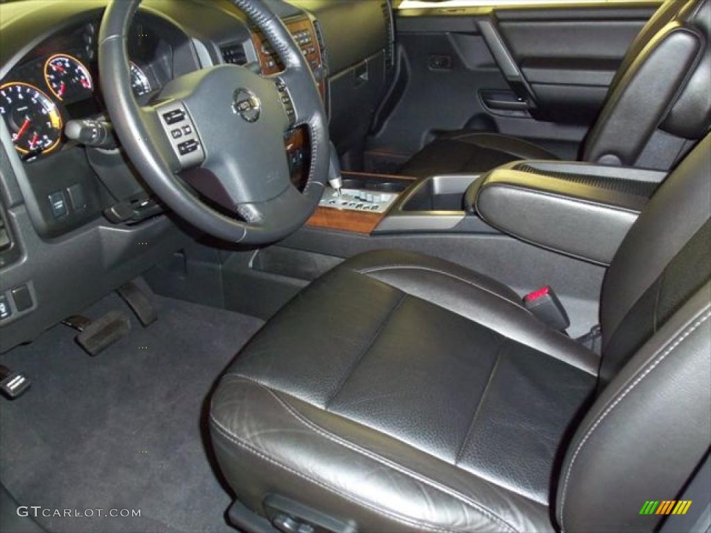 Charcoal Interior 2010 Nissan Titan LE Crew Cab 4x4 Photo #48439224