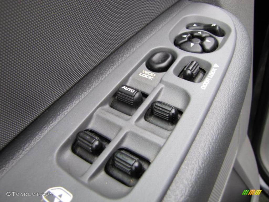 2008 Dodge Ram 1500 SXT Quad Cab Controls Photo #48439332